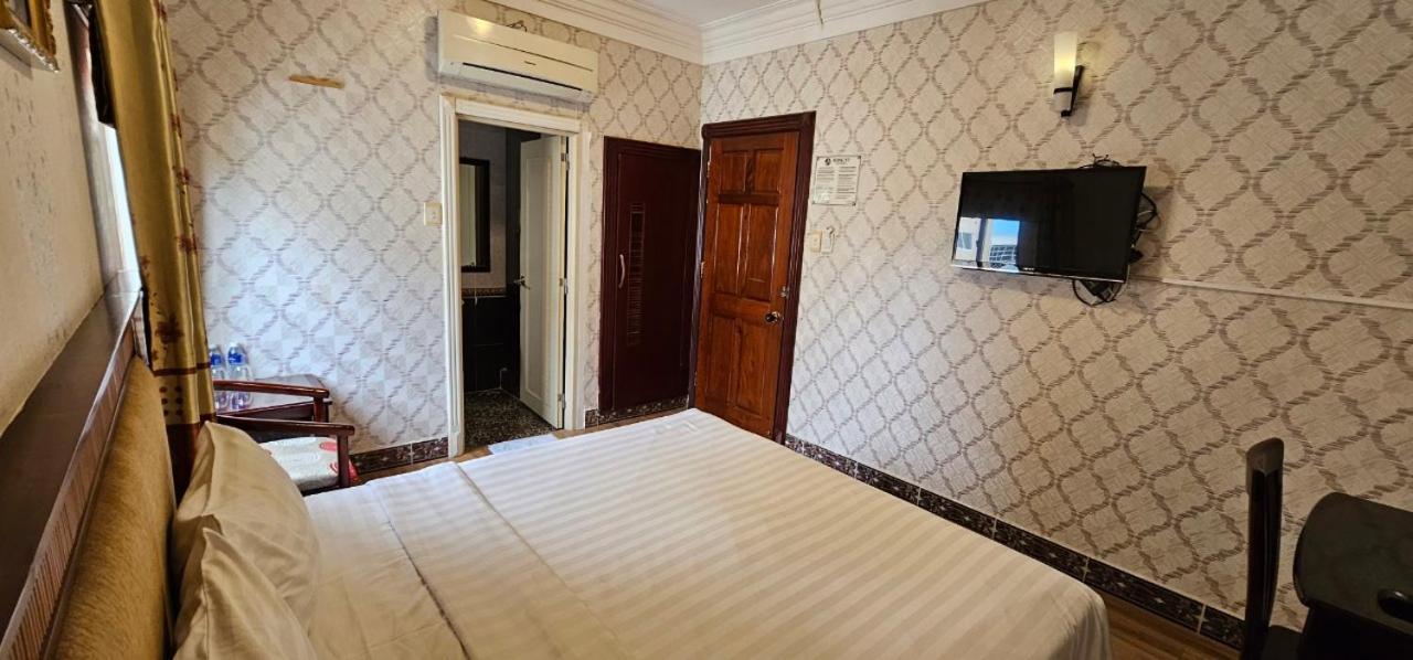 Cosmo Central Hotel Ho Chi Minh Екстер'єр фото